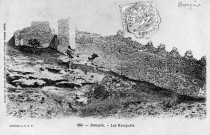 Donzère.- Carte postale éditée en souvenir des Grandes Manœuvres de 1903, les remparts, vue du village.
