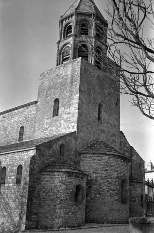 La Garde-Adhémar.- L'église Saint-Michel était celle d'un prieuré de Bénédictins.