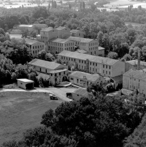 Vue aérienne du château de la famille Latune.