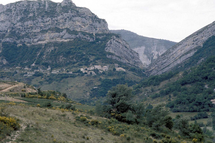 Chalancon.- Vue générale du village.