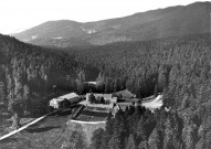 Bouvante.- Vue aérienne du col de la Machine et de la forêt de Lente.