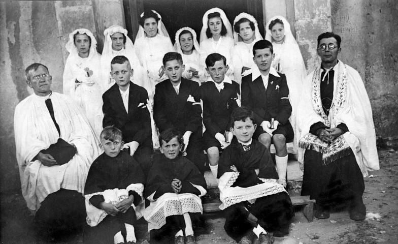 Vaunaveys-la-Rochette.- Communion à Vaunaveys le 21 juin 1942.