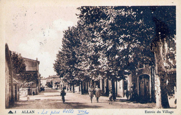 Rue du village.