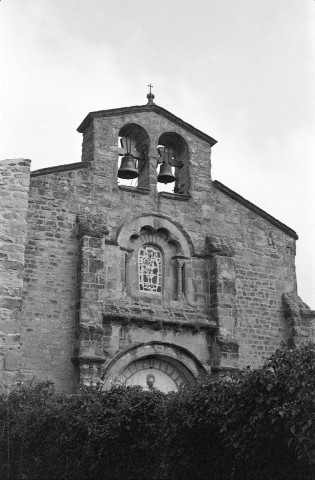 La Motte-de-Galaure. - La façade occidentale de l'église Sainte-Agnès.