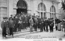 Dieulefit.- Le 7 mai 1911 Roger Morin est accueilli à l'hôtel de ville, il vient de relier Montélimar à Dieulefit et retour en monoplan Blériot. Il fut le premier à décollé du terrain d'aviation de Montélimar, il a atterri dans le parc de son château de Réjaubert.