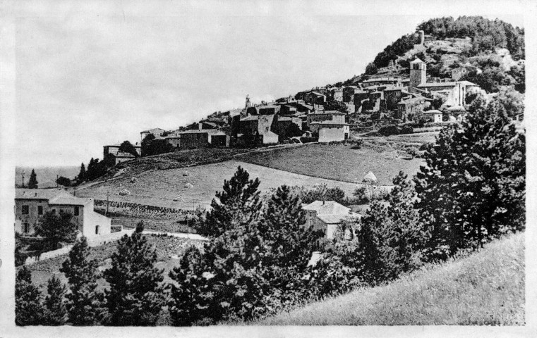 La Bégude-de-Mazenc.- Vue de Châteauneuf-de-Mazenc.