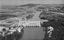 Beaumont-Monteux.- Vue aérienne de la centrale hydraulique EDF sur l'Isère.