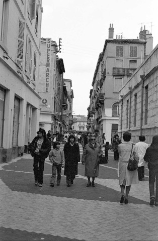 Valence. - Rue Émile Augier.