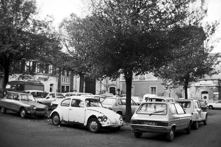 Valence. - Place des Ormeaux.