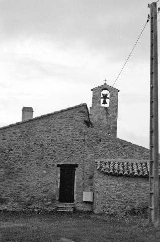 Truinas.- Le chevet de l'église Saint-Didier.