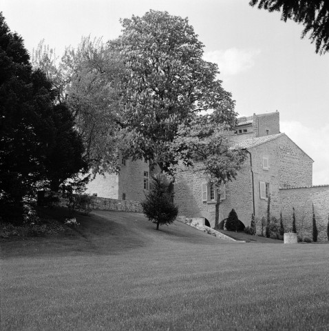 Étoile-sur-Rhône.- Le château Saint-Ange.