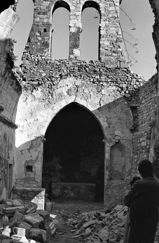 La Bâtie-Rolland.- La nef effondrée de la chapelle Saint-Roch.
