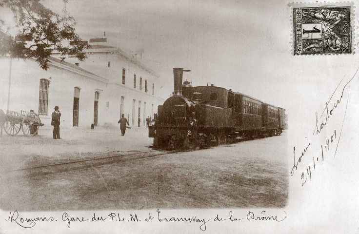 Romans-sur-Isère.- Le tramway en gare.