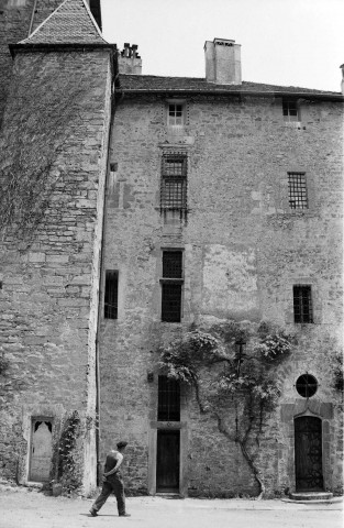 Charmes-sur-l'Herbasse. - La façade nord du château féodal.