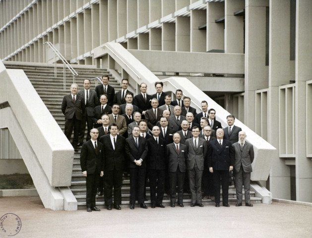 Valence. - Le Préfet et le Conseil Général, son président et les conseillers généraux, en 1968.