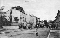 Saint-Donat-sur-L'Herbasse.- Le centre du village.