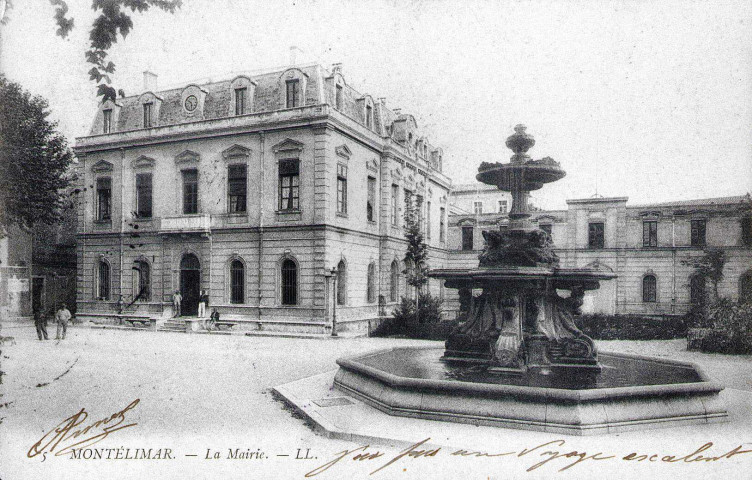 La mairie.