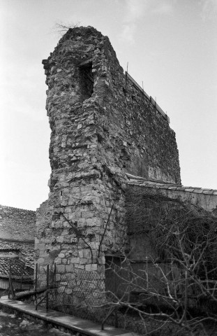 Beaufort-sur-Gervanne.- Les remparts.