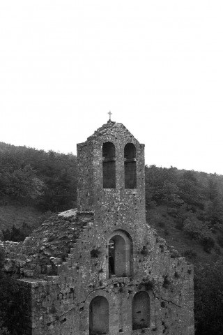 Aleyrac. - La façade nord du prieuré Notre-Dame-la-Brune, ruiné en 1385.