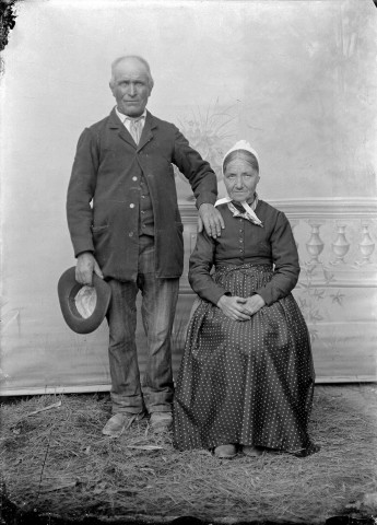 Buis-les-Baronnies.- Portrait d'un couple.