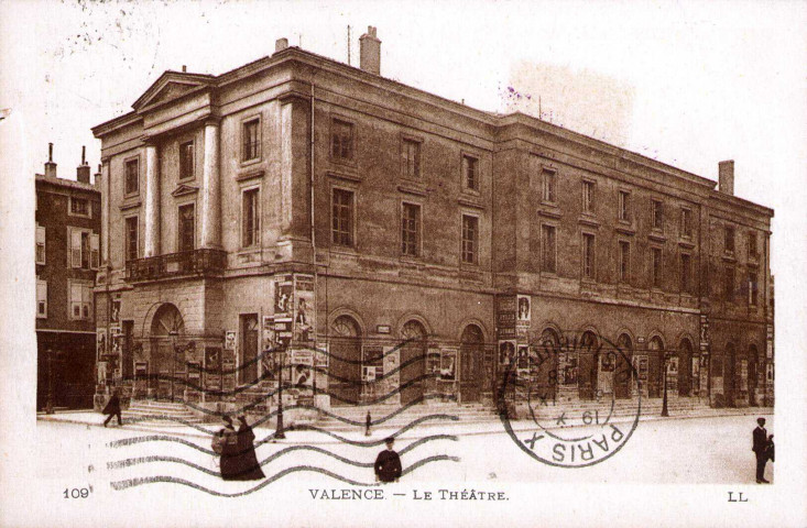 Le théâtre de la ville.