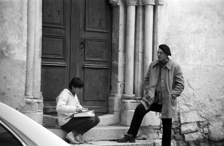 Glandage.- Le porche de l'église Saint-Pierre et Paul.