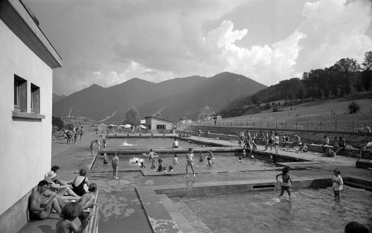 Lus-la-Croix-Haute. - La piscine