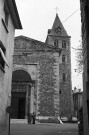 Saint-Vallier. - La façade occidentale et le clocher de l'église Saint-Vallier.