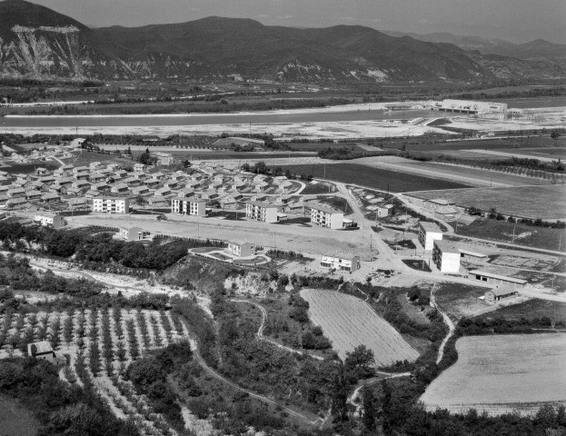 Les Tourrettes. - Vue aérienne du hameau le Logis Neuf