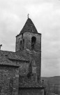 Valaurie. - L'angle nord-ouest du clocher de l'église Saint-Martin.