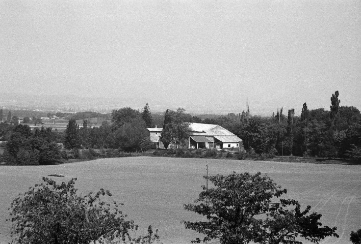 Châteaudouble.- La ferme du château.