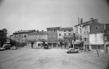 Loriol-sur-Drôme. - Place de l'Église.