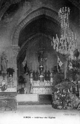 [L'intérieur de l'église.]