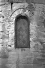 Anneyron. - Fenêtre de l'église Notre-Dame.