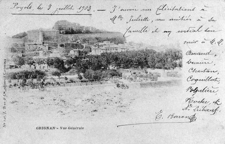 Grignan.- Vue du village et du château.