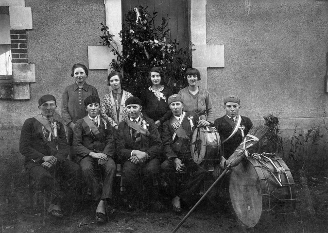 Vaunaveys-la-Rochette.- La classe de la Rochette de 1931.
