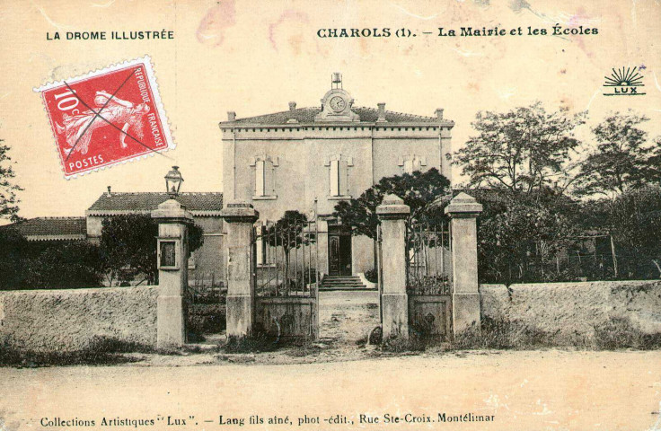 La mairie et l'école.