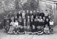 Photographie d'une classe de CE de l'école de garçons, rue du Verger.