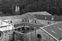 Montjoyer. - Vue des bâtiments de l'abbaye d'Aiguebelle.