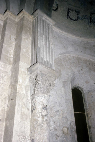 Donzère.- Intérieur de l'église.