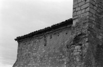 Les Tourrettes.- Détail de la façade sud de la chapelle Saint-Didier.
