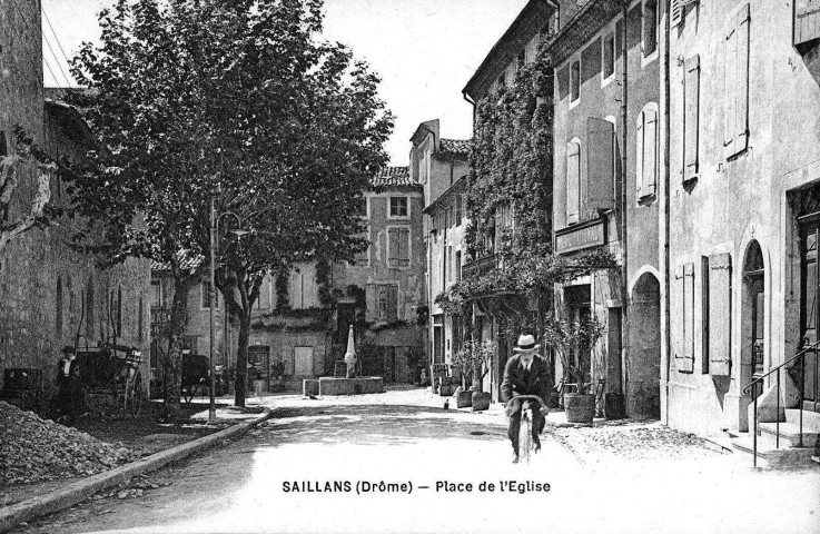 La fontaine et lavoir Grande Rue.