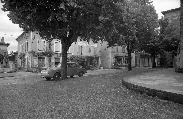 Le Grand-Serre. - Rue Bizarelli.