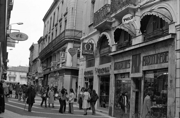 Valence. - Rue Émile Augier.