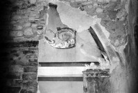 Rochebrune. - Restes de peintures murales de la chapelle sud de l'église Saint-Michel.