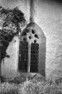 Châteauneuf-de-Galaure.- Détail de la chapelle Saint-Pierre de l'ancien prieuré de Cordeliers, au hameau de Charrières.