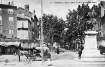L'actuelle avenue Pierre Sémard et le monument de Désiré Bancel.