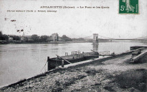 Le pont suspendu Marc Seguin et le quai sur le Rhône.