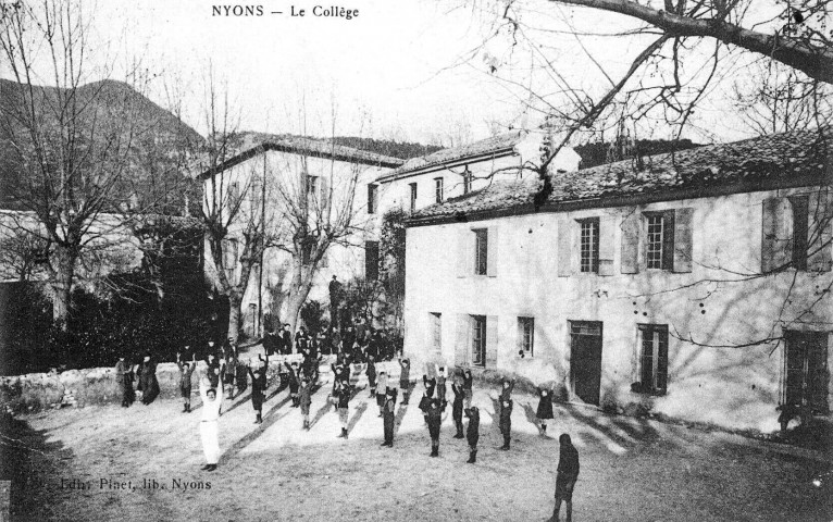 Le collège.