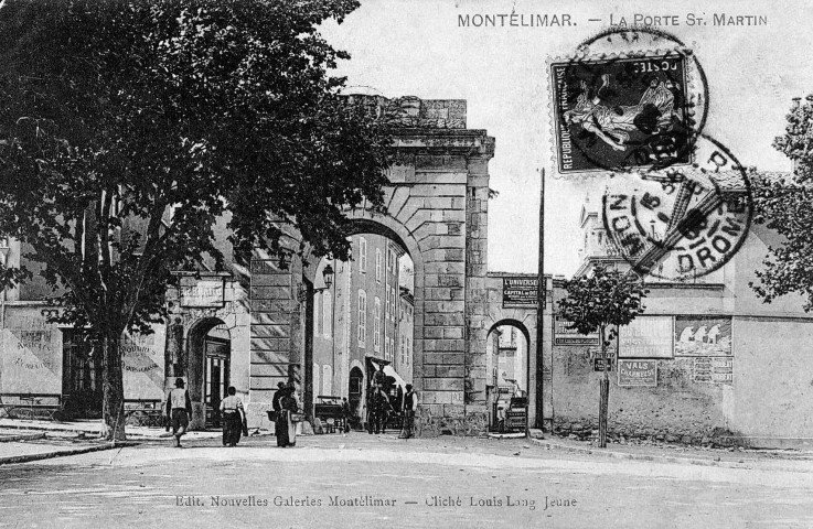 Montélimar.- La porte saint-Martin.